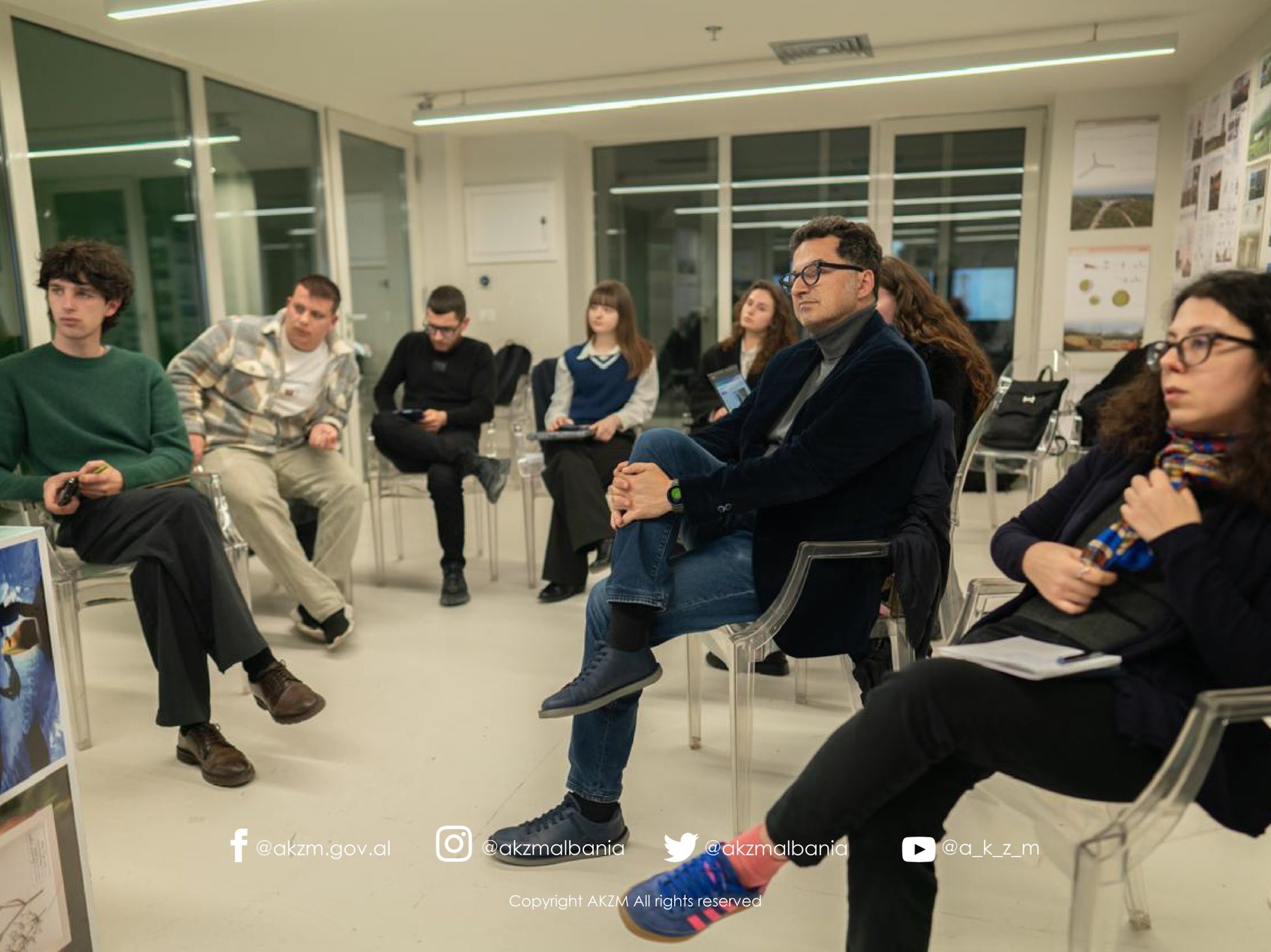 Takim informues mbi Konkursin Kombëtar “Kullat e Vrojtimit – Inteligjenca Natyrale, Artificiale & Kolektive”