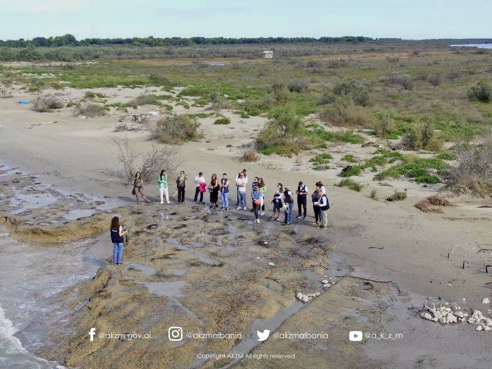 Dita Botërore e Monitorimit të Ujit kremtohet pranë grykëderdhjes së lumit Vjosa