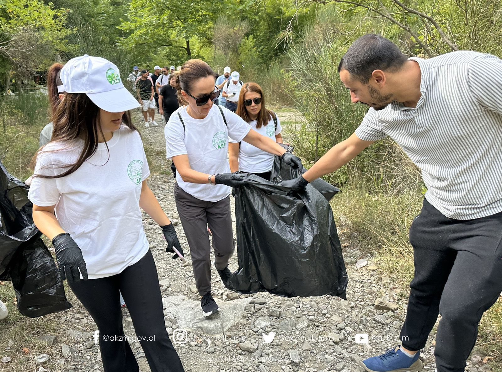 Nisma ‘Male të Pastra’, një aksion pastrimi i ndërmarrë në të gjithë Shqipërinë