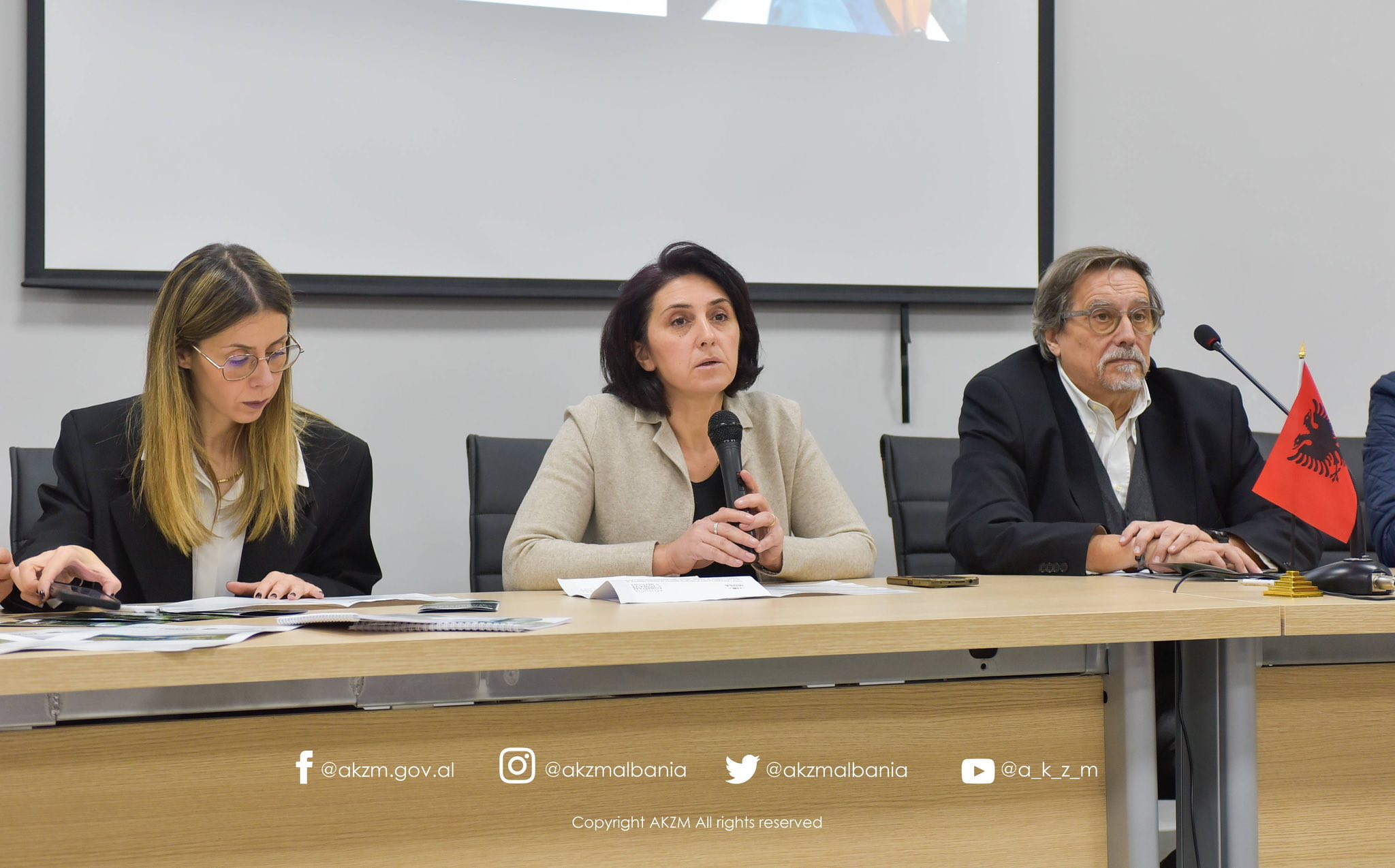 Mbahet në Tiranë workshopi mbi projektin “Zgjidhje Mjedisore dhe Turistike për Liqenin e Shkodrës”